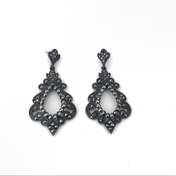 Brand New Earrings with Rhinestone - Picture 2 of 6